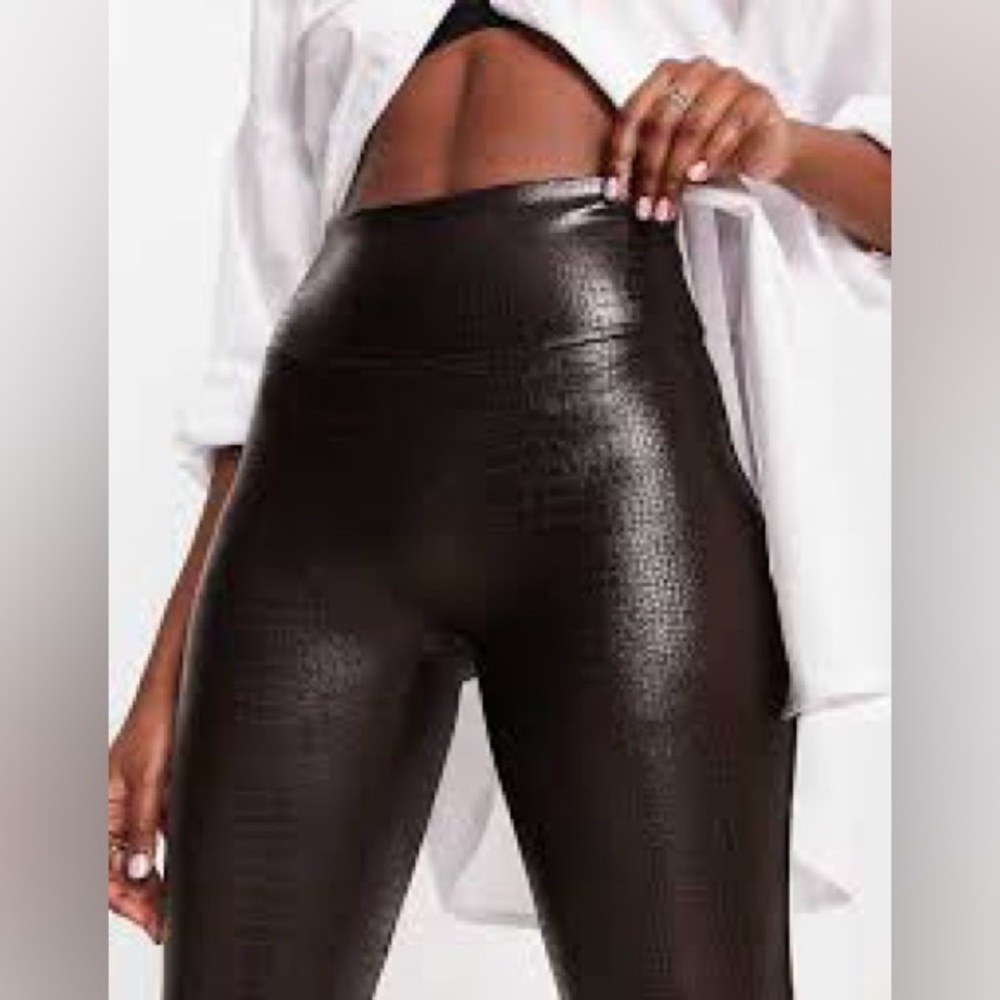 Spanx Chocolate Brown Crocodile Print Leggings Pants